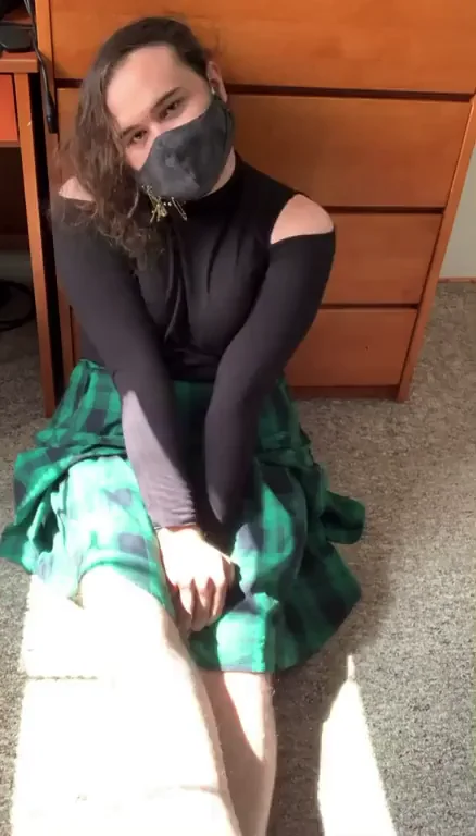 would u give me a… ‘gift’ for my cake day? ??