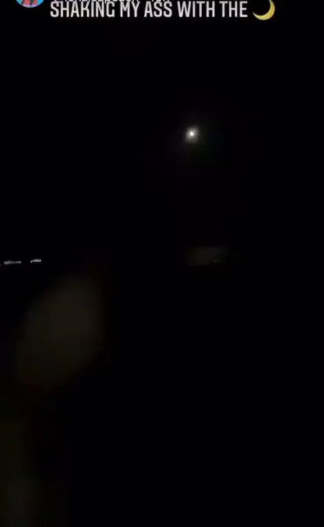Shaking that ? on the beach