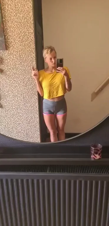 Going to the gym with the cameltoe? want to see my fat pussy sweat? [Oc]