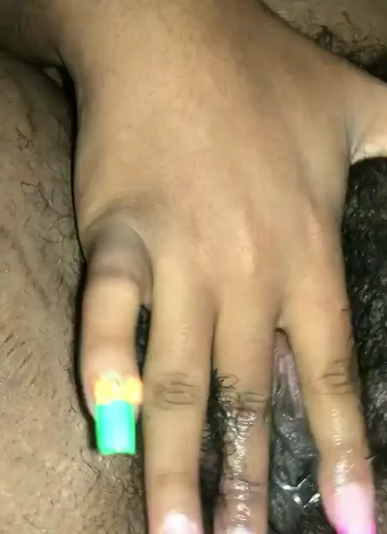 Dripping Pretty Labia: Ebony Slut's Meaty Pussy Lips Up Close