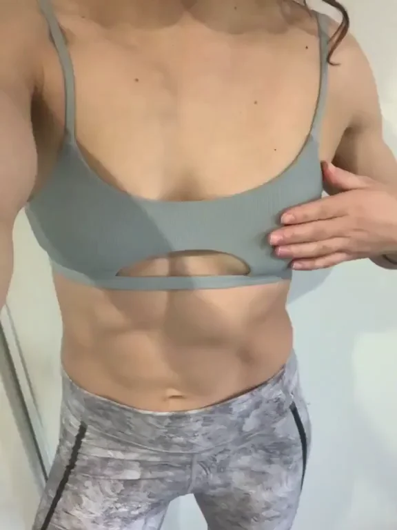 Post-Gym Tease: Ripped Abs & Slutty Activewear Flex