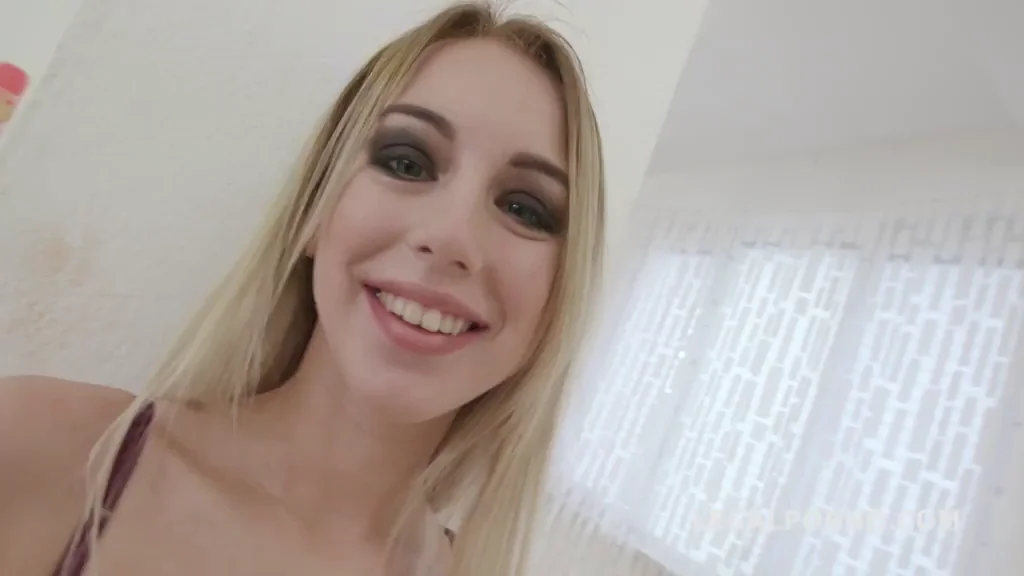 Hottie gets gangbanged