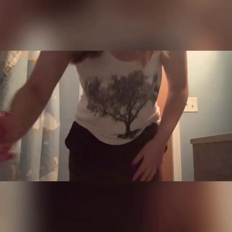 Does this make your cock hard? ?