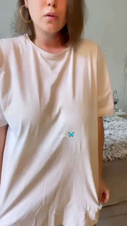What do you like more ? My smile or my big tits ? ?
