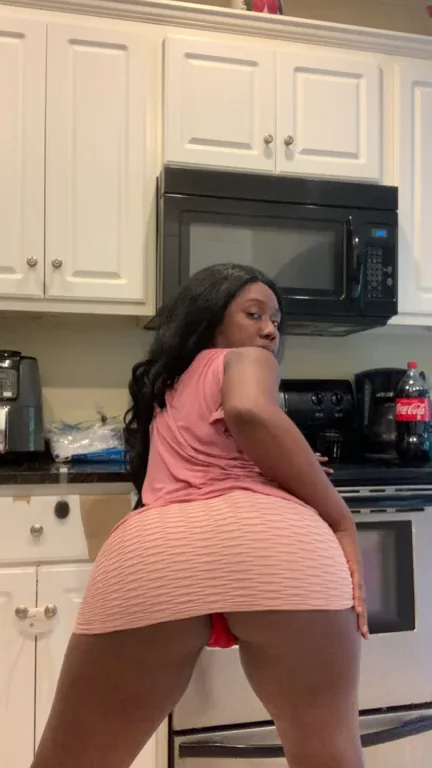 Have you ever seen a sexy black girl twerk while a butt plug was in her asshole? Well watch me do it
