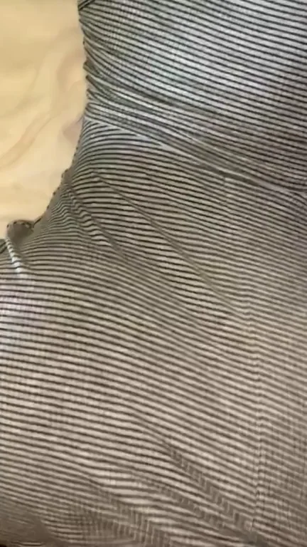 No Panties Tease Led to This Thick Ebony Ass Grind 😈🍑👅