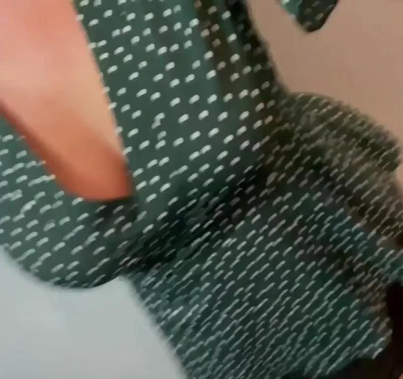 [Reveal] Anyone here wanna help a 37yo wifey undress after a hard day at work? ??
