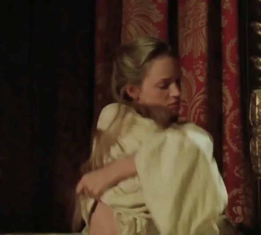 Uma Thurman’s Steamy Slip Scene in Dangerous Liaisons 😈👗
