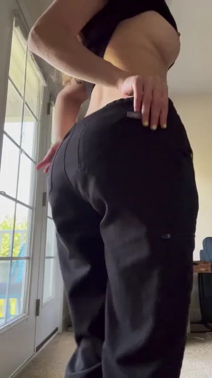 🍑 Scrubs Can't Hide This Juicy Fat Ass! 🔥