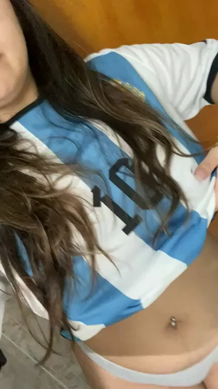 do you like argentinian tits? [OC]