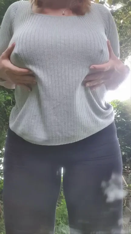 Another outdoor titty drop which I hope will be enjoyed. Got to love Summer! [OC]