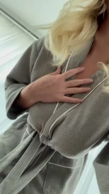 Blonde Bombshell's Epic Titty Drop Surprise – Were They Worth the Wait? (OC)