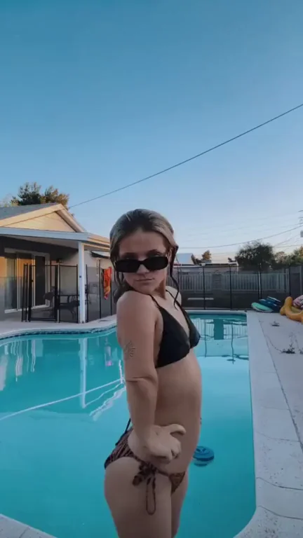 Easy to Throw Around Funsized Bikini Slut 😈💦