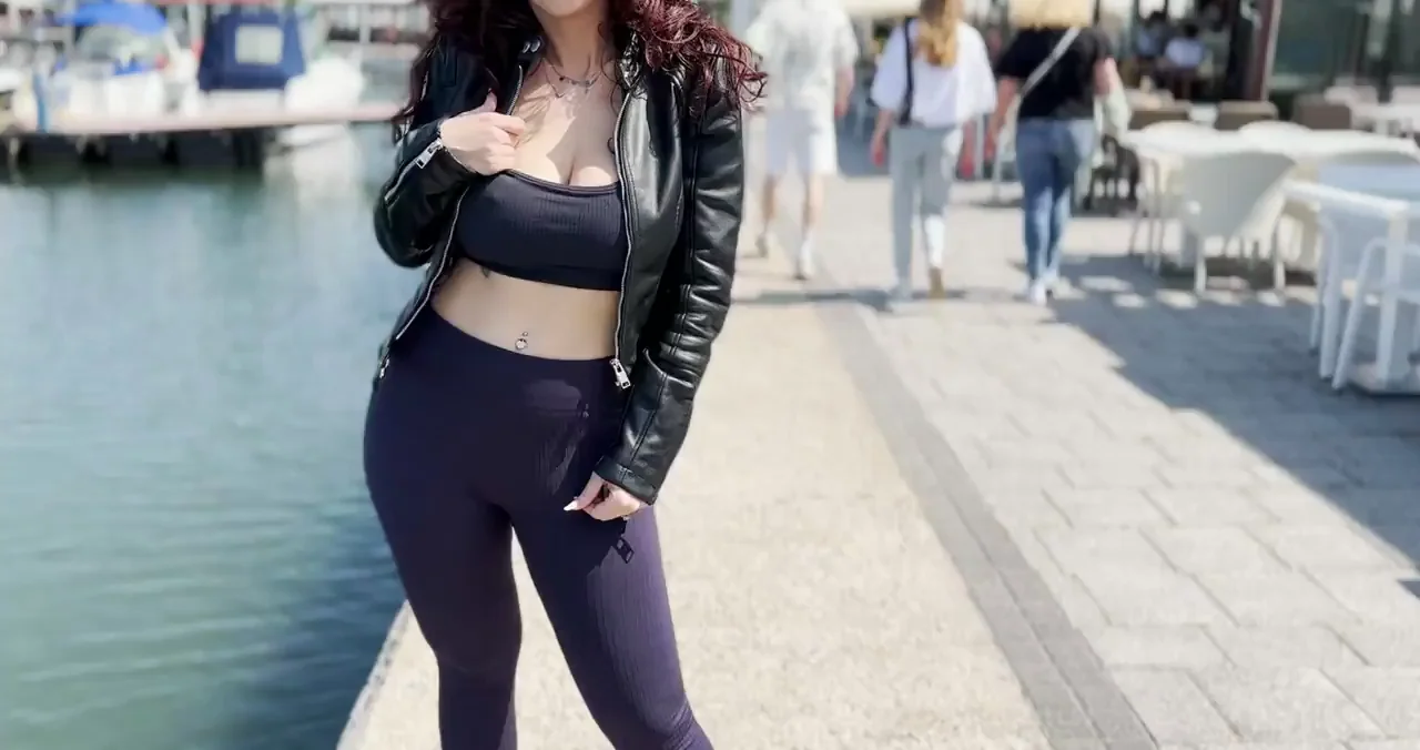 By now you can bet your sweet ass i'm addicted to this and i love it😁… [GIF]