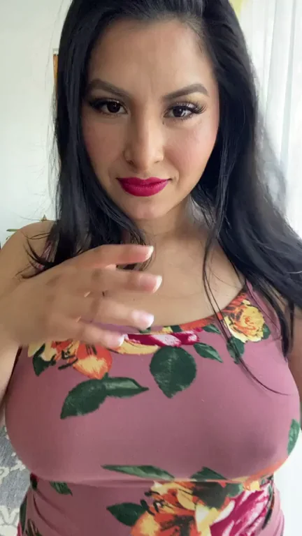 Milfy Latina Tease in Tight Floral Dress 💋🍑