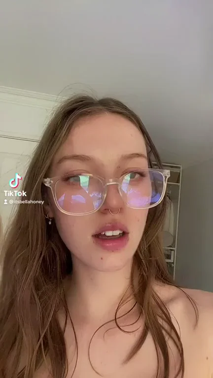 tits out