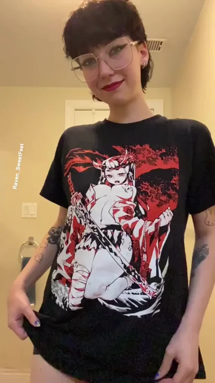 Slow-Mo Goth Babe's Perky Titty Drop Tease 😈💦