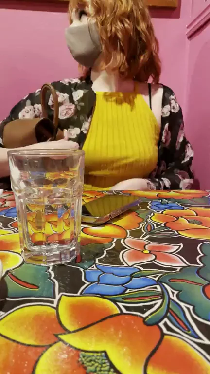 Take me to dinner and I’ll be your dessert [GIF]