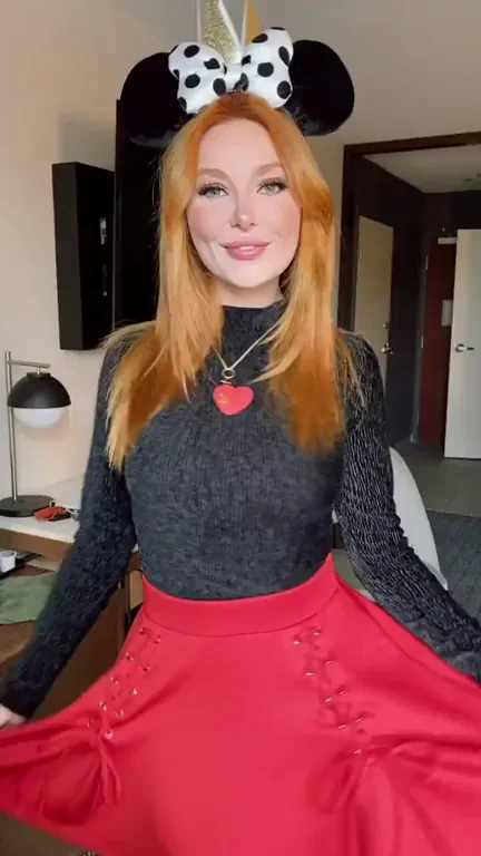 Redhead Minnie Mouse Teases Her Juicy Titties 🐭🍒🔥
