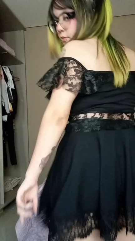 lift up my skirt and fuck me