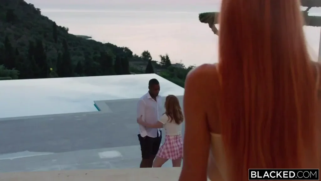 🔥 Jia Lissa & Little Dragon's Steamy Interracial Threesome Kiss Fest with Darrell Deeps 💋🍆