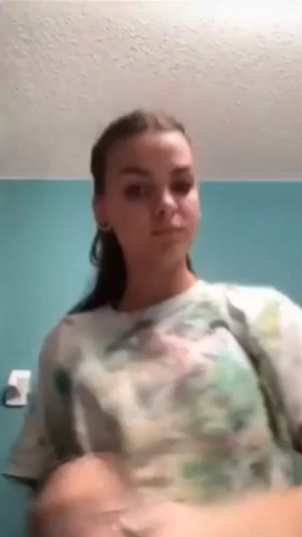 Hot titty drop for our followers ?