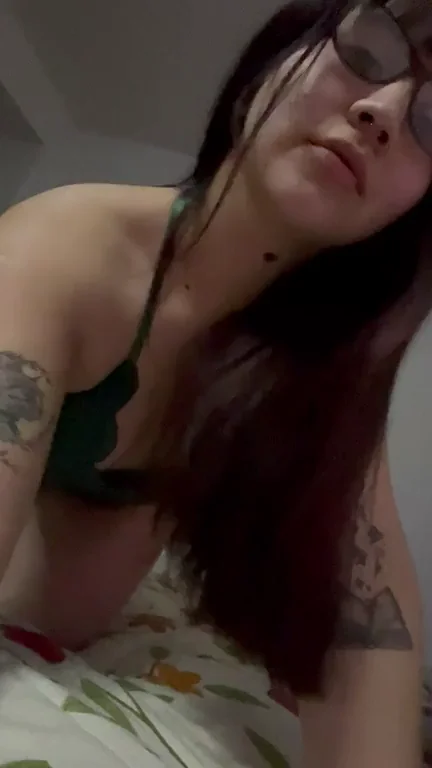 🔥 Sleepless Saturday Tease: Femdom JOI SPH Dick Rates & Customs on Free OF 🥵💦