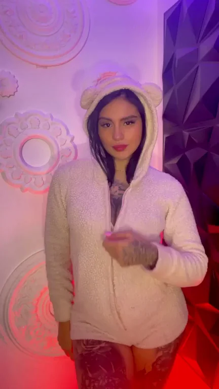 Latina MILF Bunny Hoodie Tease 🍑🐰 Thick Thighs Craving Virgin Loads! 💦