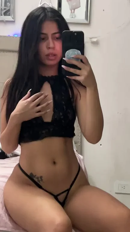 Latina X-Small Tease: Say Hi to My Slutty Curves! 😘