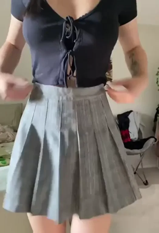 🍑 PAWG Babe Teases in Tiny Pleated Skirt? 😈