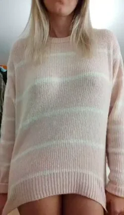 Can't Hide My Juicy Bulge Under This Sweater 😈🍑💦 [F]