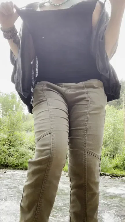 Flashing at the park ?