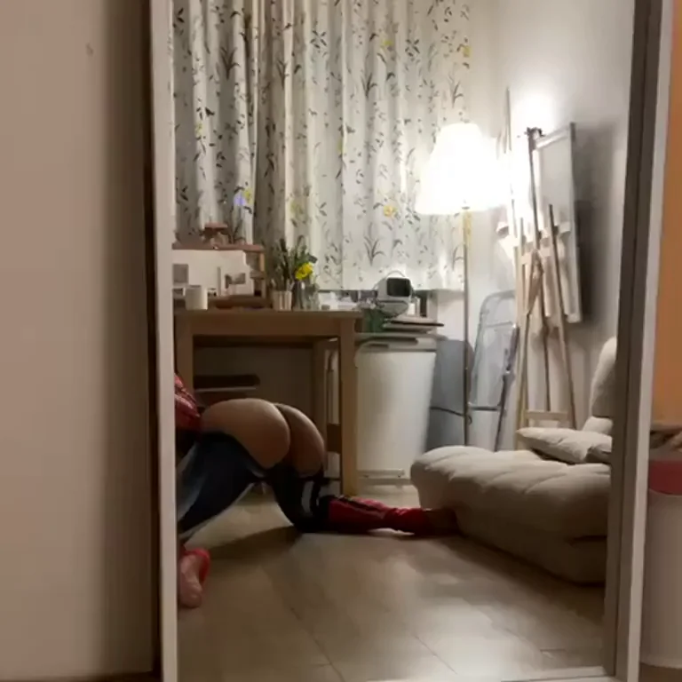 Yummy Spidey Ass Tease from Korean Hottie 🍑🕷️