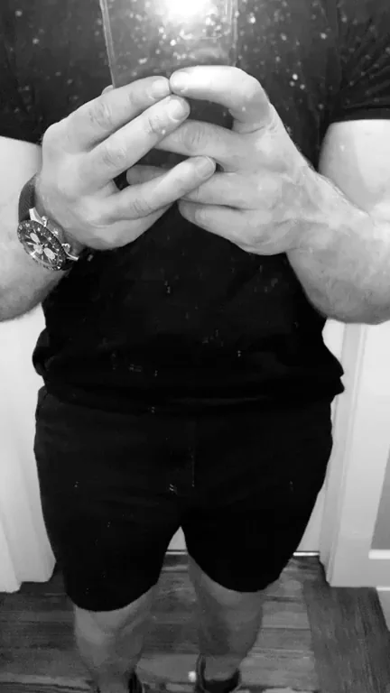 Thick 37yo Beast: 6'1", 205lbs Cock Tease Drop