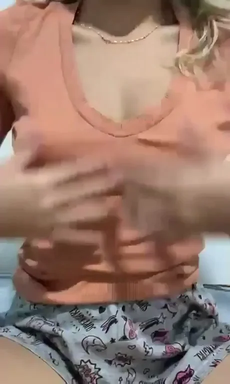suck my tits hard, NOW ?
