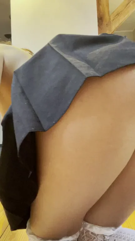 I'm losing sight, the doctor said someone has to eat my ass quickly ...