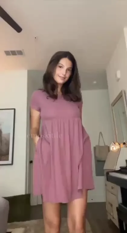 Hey! Want to see a magic trick? ?