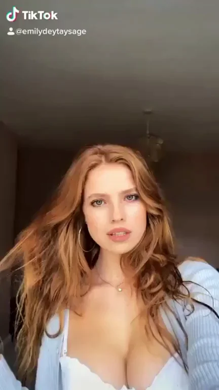 Emily Deyt-Aysage