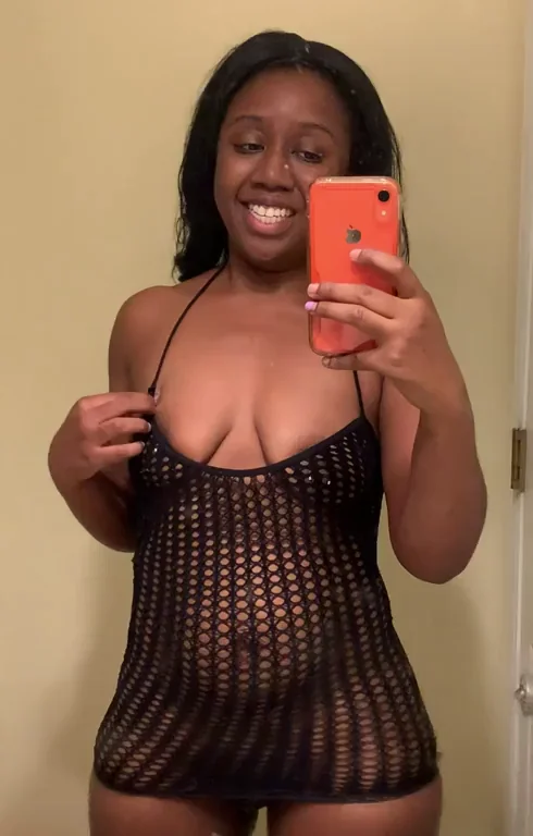 Thick Ebony Babe Teases in Mirror: Flashing Perky Tits and Juicy Ass