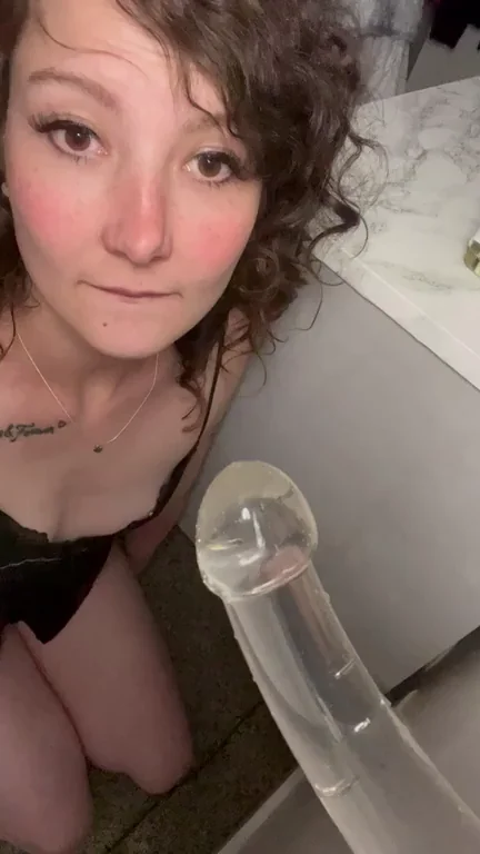 Lemmie tease your hard cock babe!