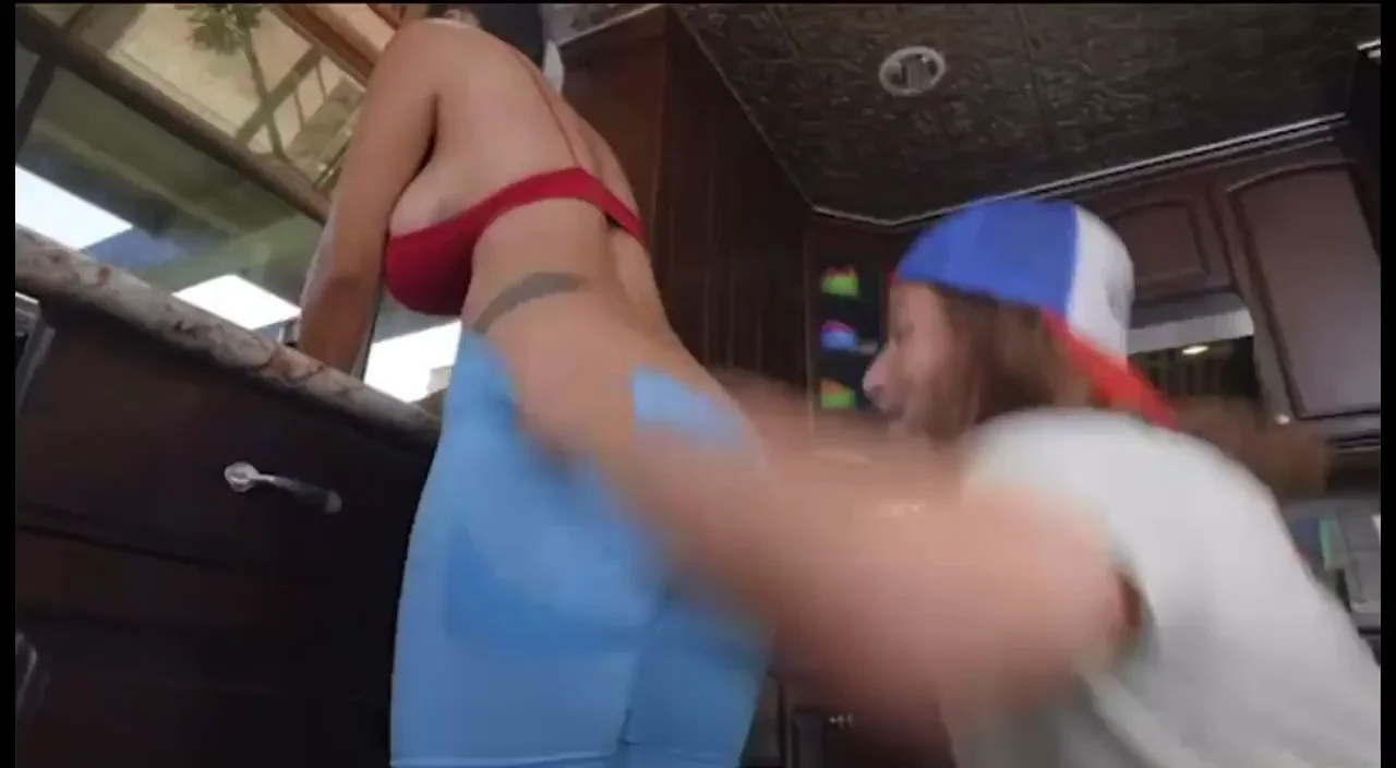 🔥 Kitchen Slut Bends Over for Truckercock Poundin' 👅💦
