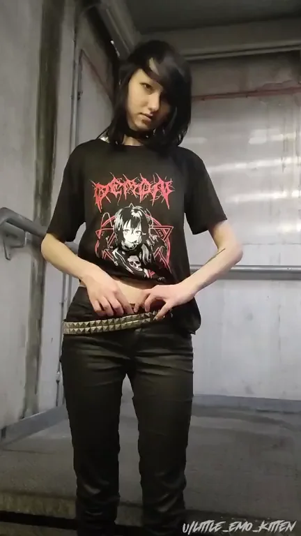 🔥 Shh! Public Fuck My Goth Emo Slut Ass 🍑🖤