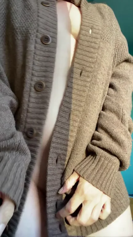 If I was your wife - this tasty pussy would be on the dinner table every night (f)F48