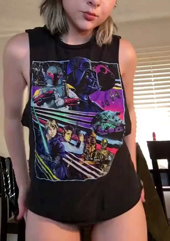 5’1 nerdy alt fucktoy here ? Hope you like my lil body!