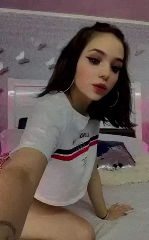 Wild Twerk Tease in Thong 🔥🍑
