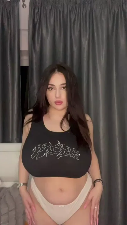 Men that love bouncy titties deserve a titfuck from me