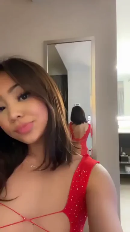 Does this lingerie set make my heart shaped ass look more tasty?