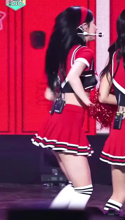 🔥 GI-DLE Miyeon Cheerleader Skirt Tease 💦 Kpop Fap Fuel