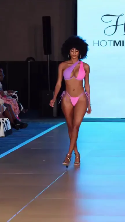 Big afro and big (jiggling) tits