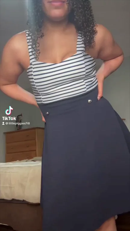 Which cheek the left or the right